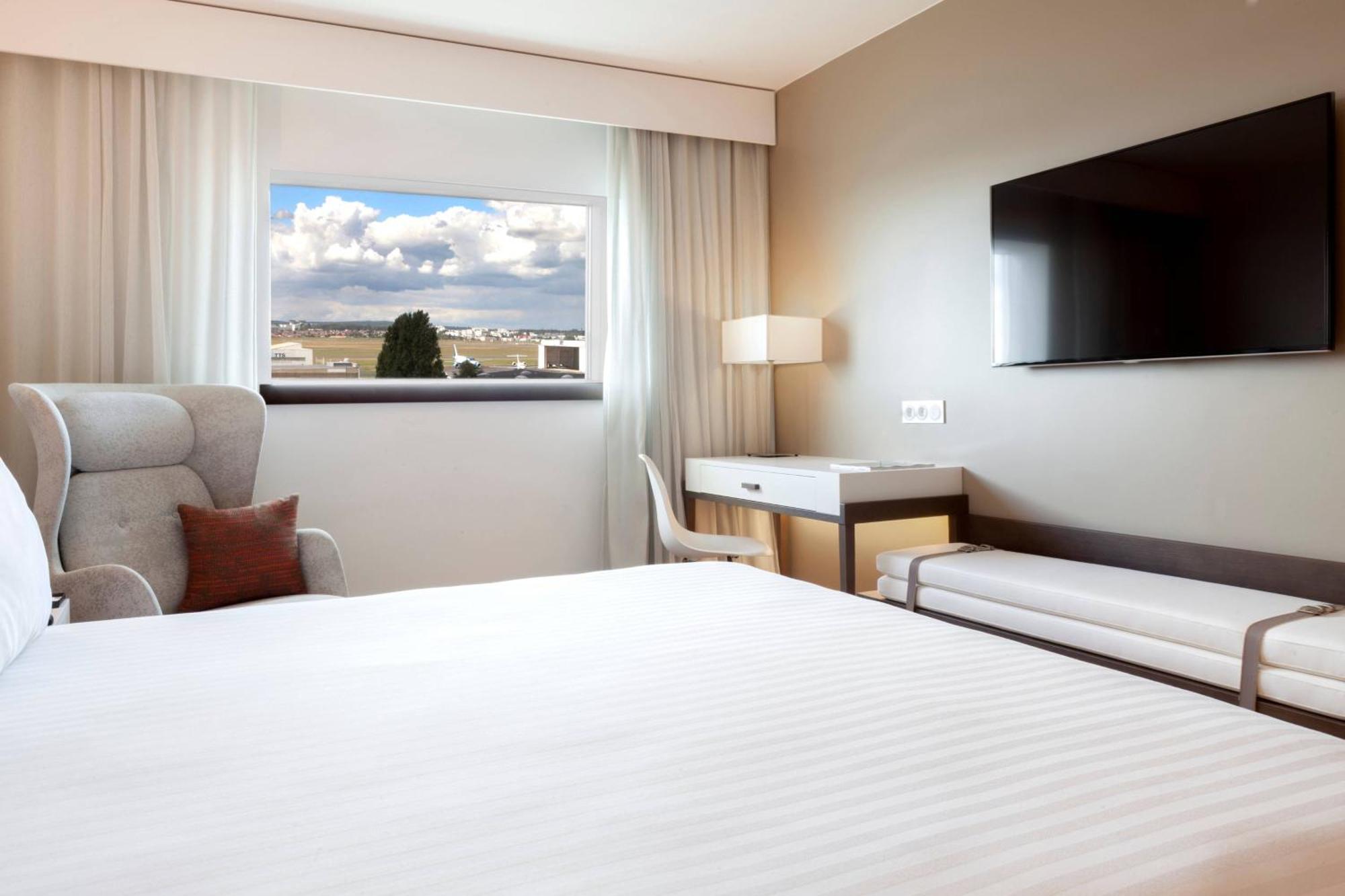 เอซี โฮเต็ล บาย แมริออท ปารีส บูร์เกต์ แอร์พอร์ต Hotel Dugny ภายนอก รูปภาพ
