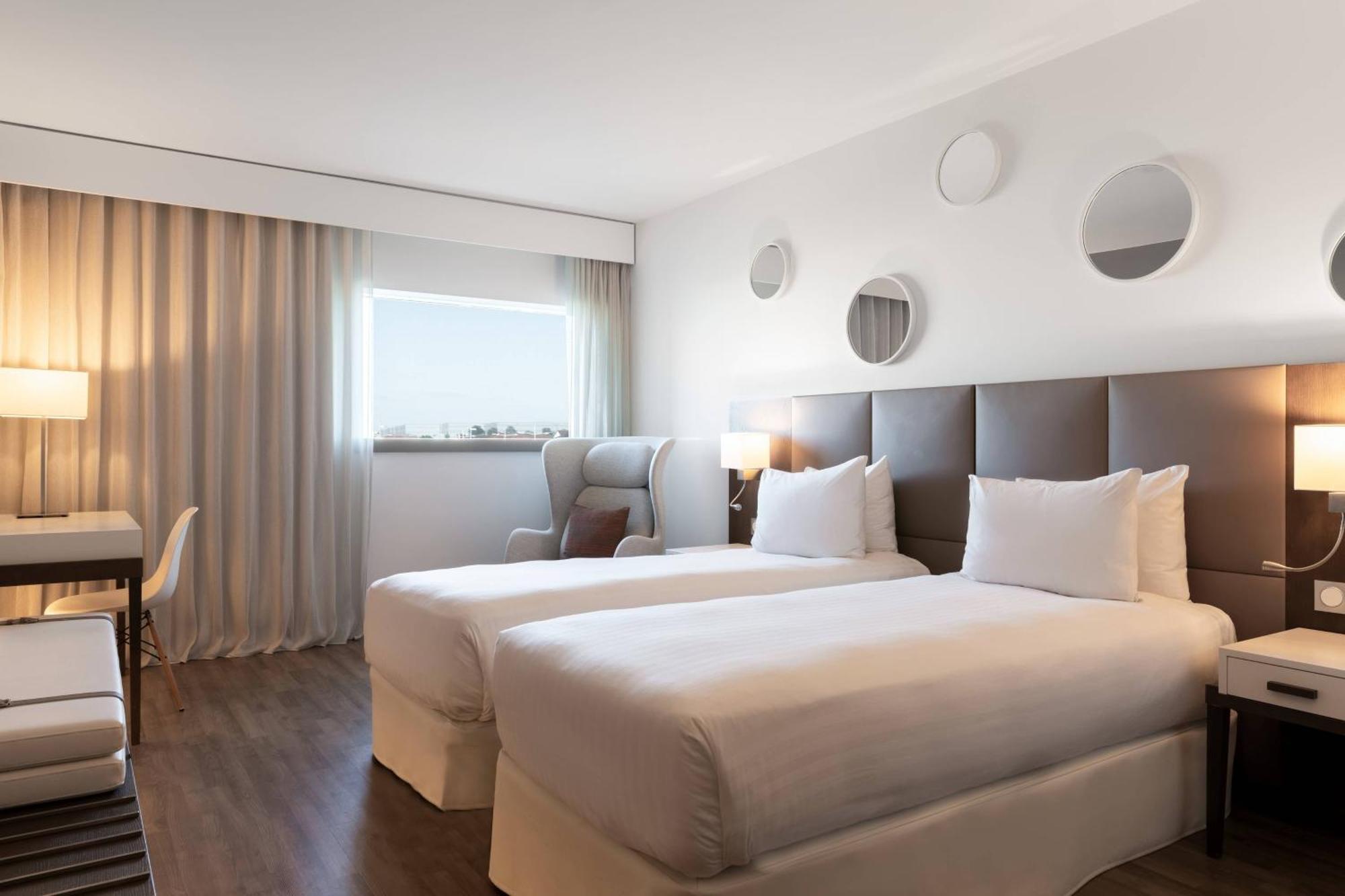 เอซี โฮเต็ล บาย แมริออท ปารีส บูร์เกต์ แอร์พอร์ต Hotel Dugny ภายนอก รูปภาพ