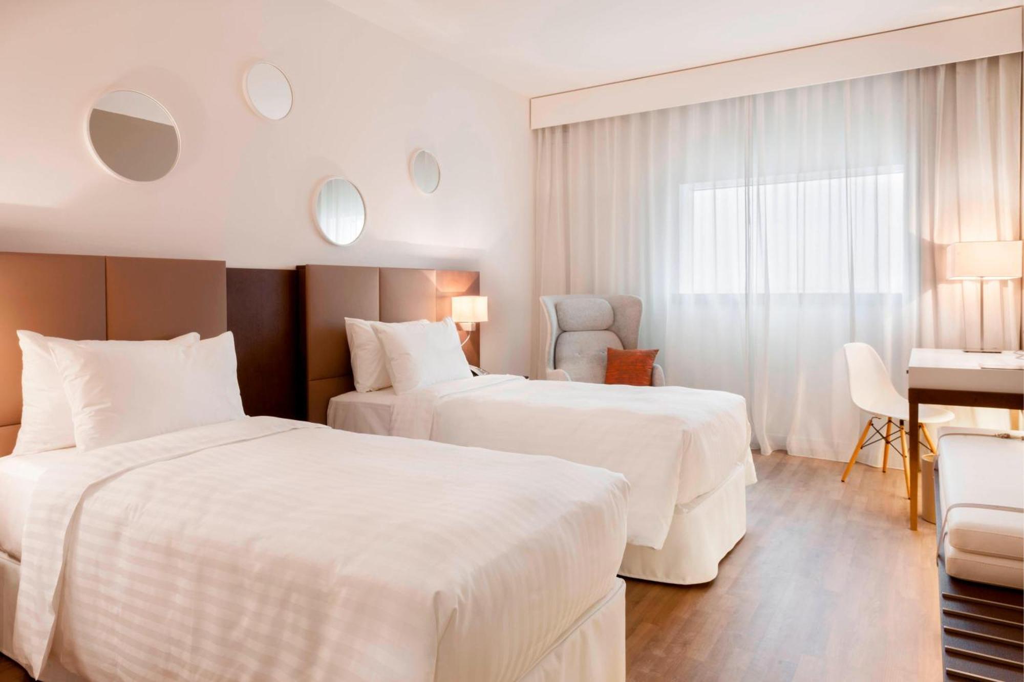 เอซี โฮเต็ล บาย แมริออท ปารีส บูร์เกต์ แอร์พอร์ต Hotel Dugny ภายนอก รูปภาพ